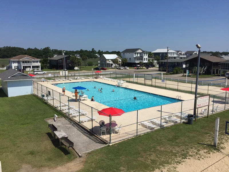 Swimming pool and cabins at Garden City Chapel